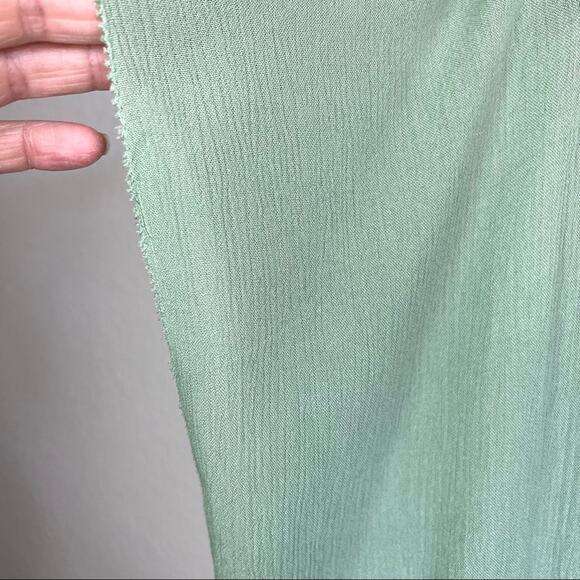 Anthropologie light green embroidered and sequin blouse size small - Picture 8 of 10